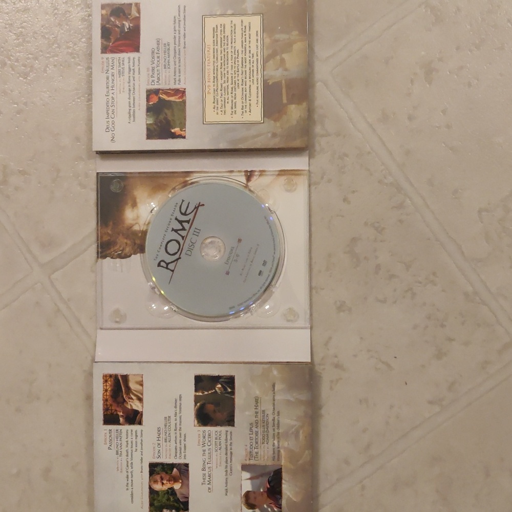The complete second season ROME DVD Set - Picture 5 of 9
